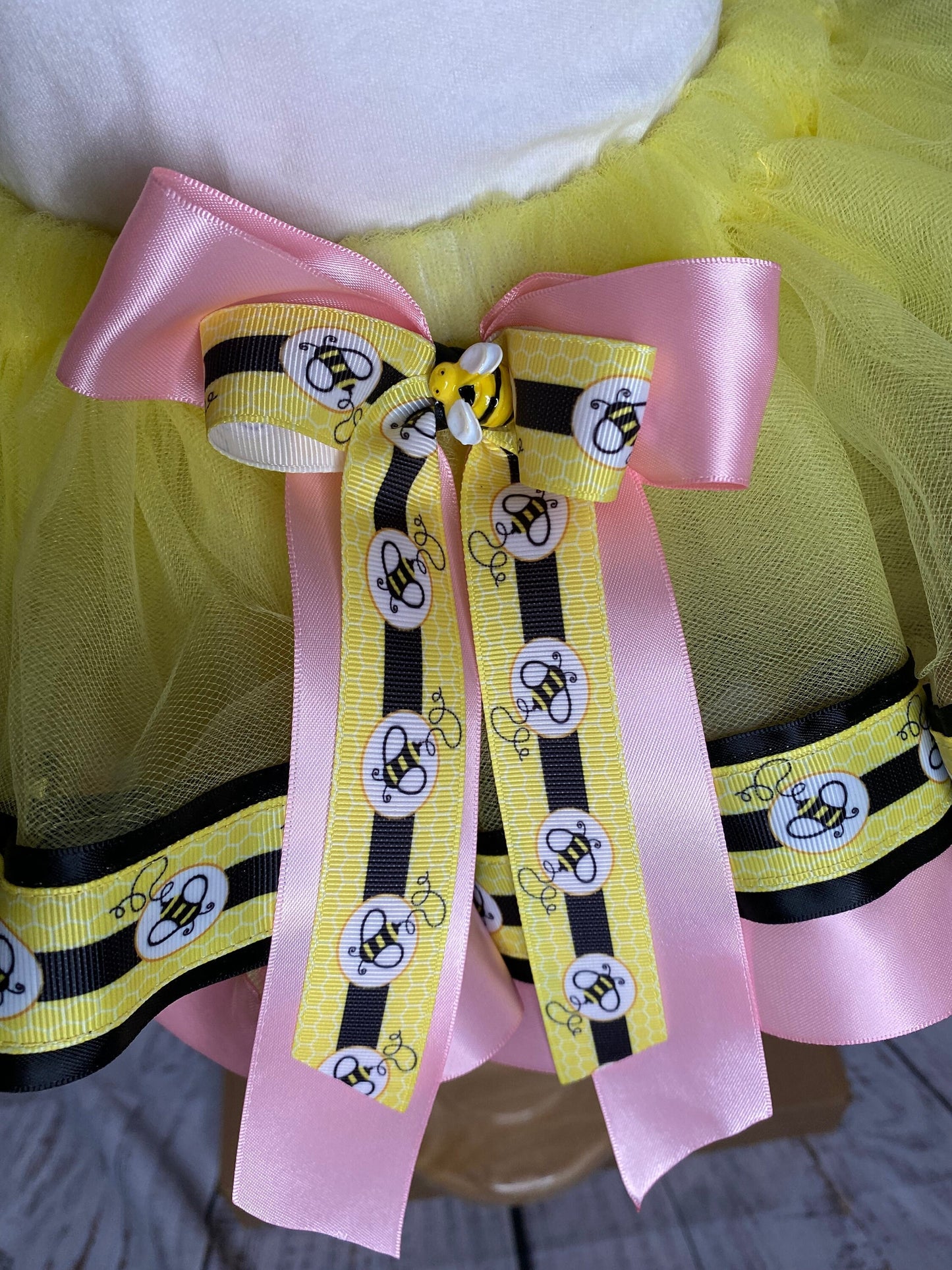 Its My Bee Day Tutu Set, Bee Birthday Tutu Set, 2nd Birthday Bee Shirt Hairbow Tutu, Birthday Party Dress Skirt Shirt, ANY AGE