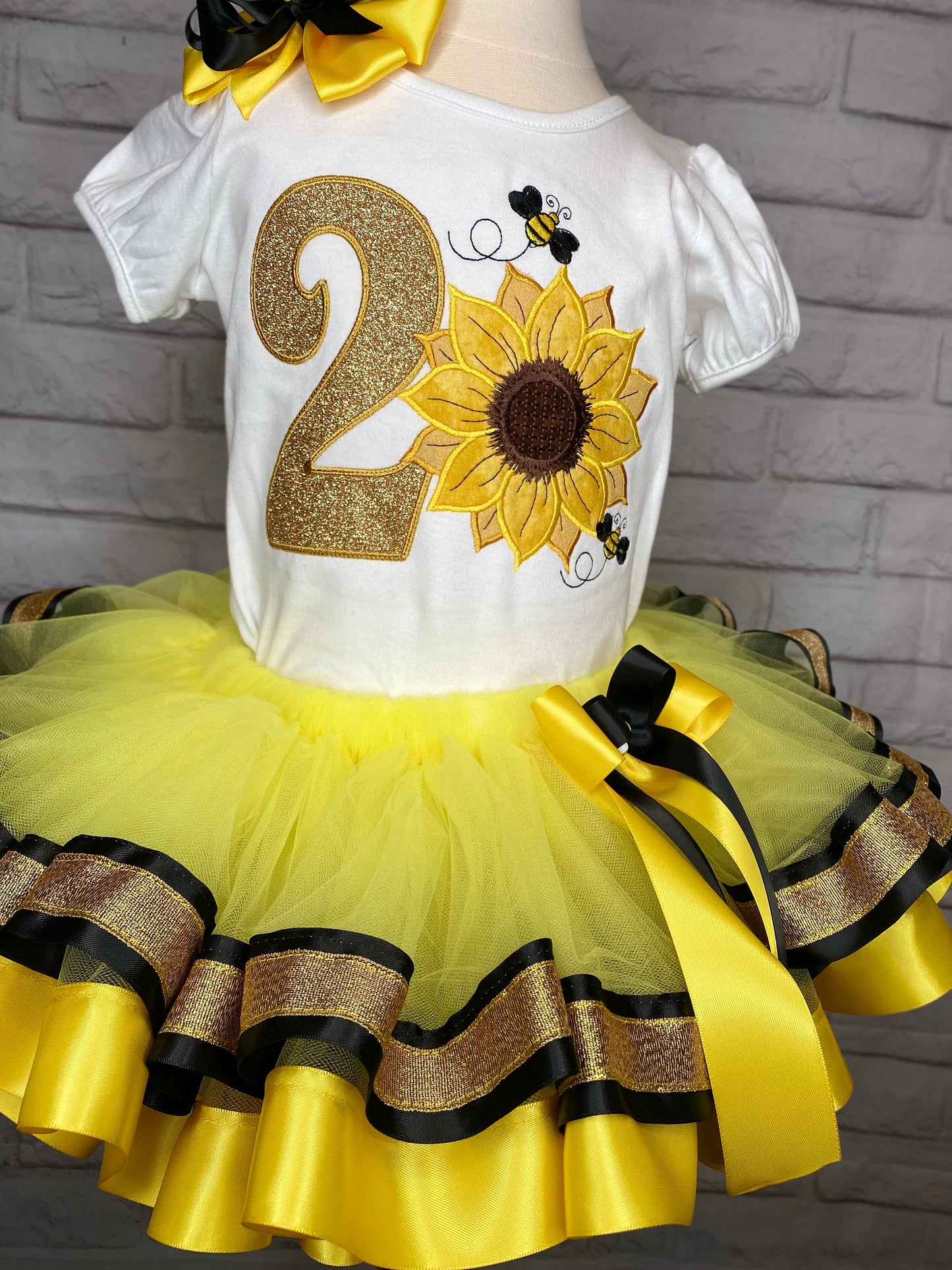 Sunflower and Bees,  Sunflower Tutu Set, 2nd Birthday Shirt, Fall Birthday, Sunflower Birthday Shirt, Sunflower Bee Skirt